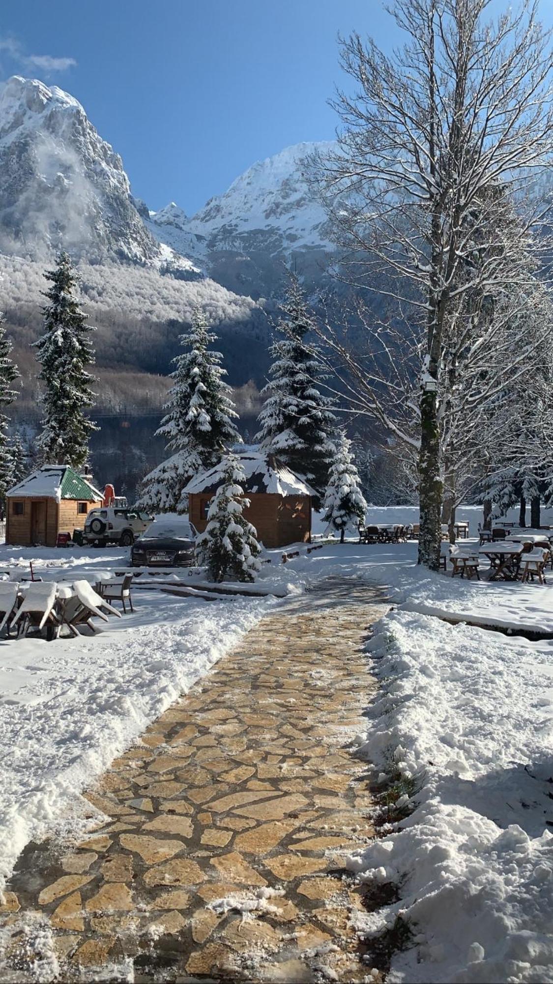 Hotel Fusha E Gjese Valbona Esterno foto